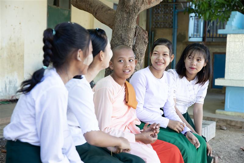 Girls Myanmar